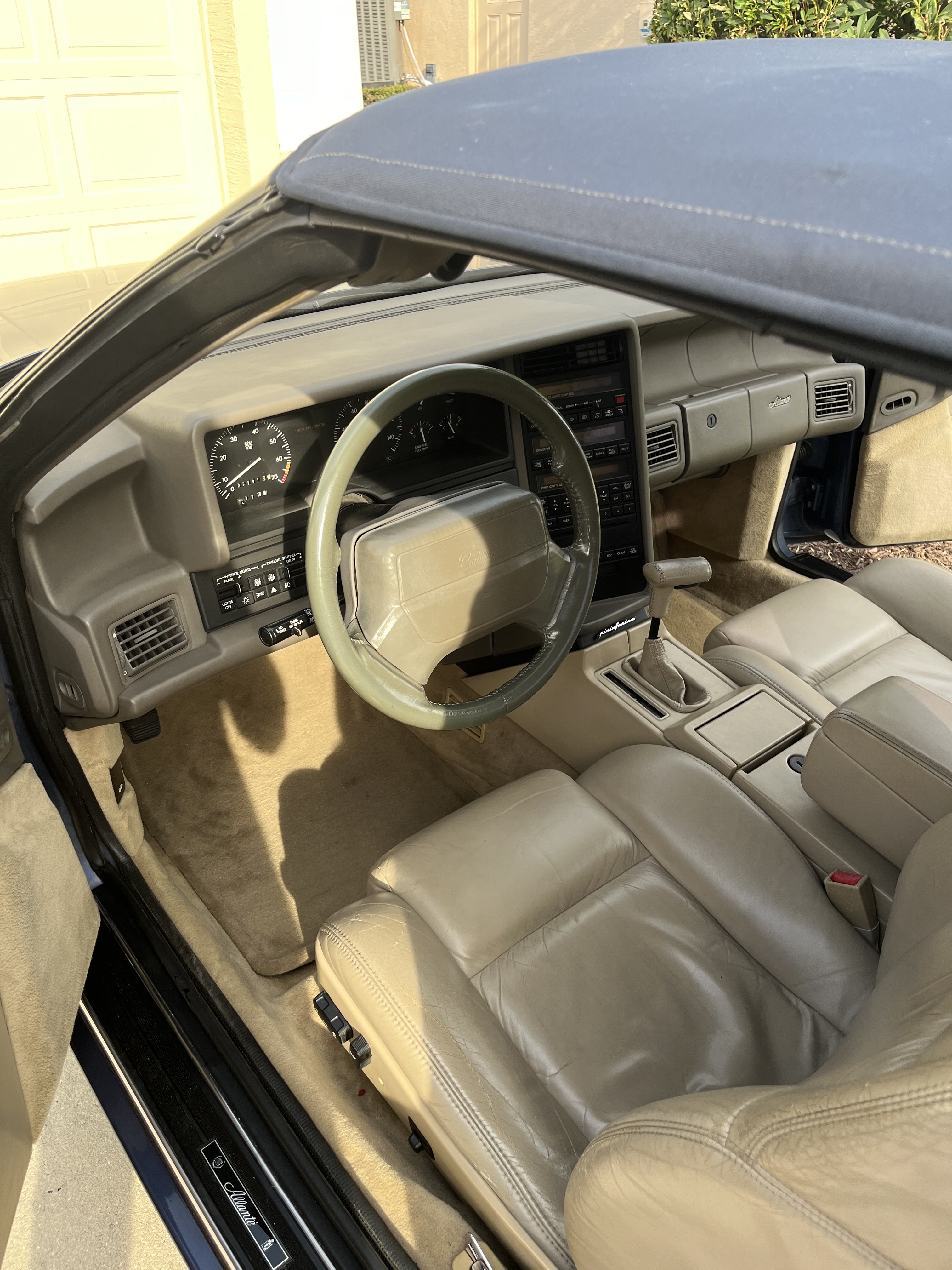 1993 Cadillac Allante 10