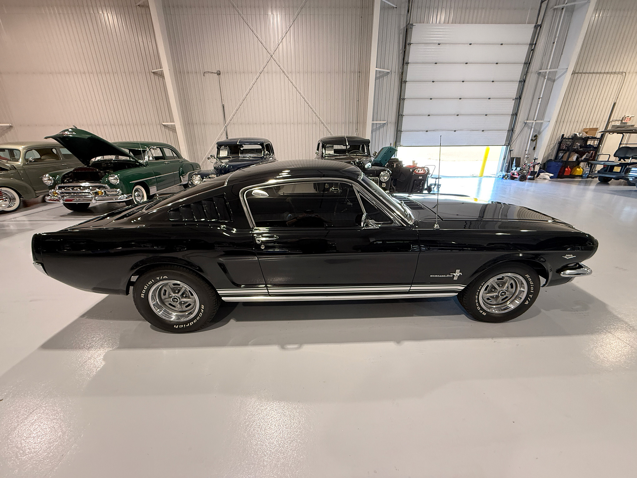 1966 Ford Mustang 2+2 Fastback 10