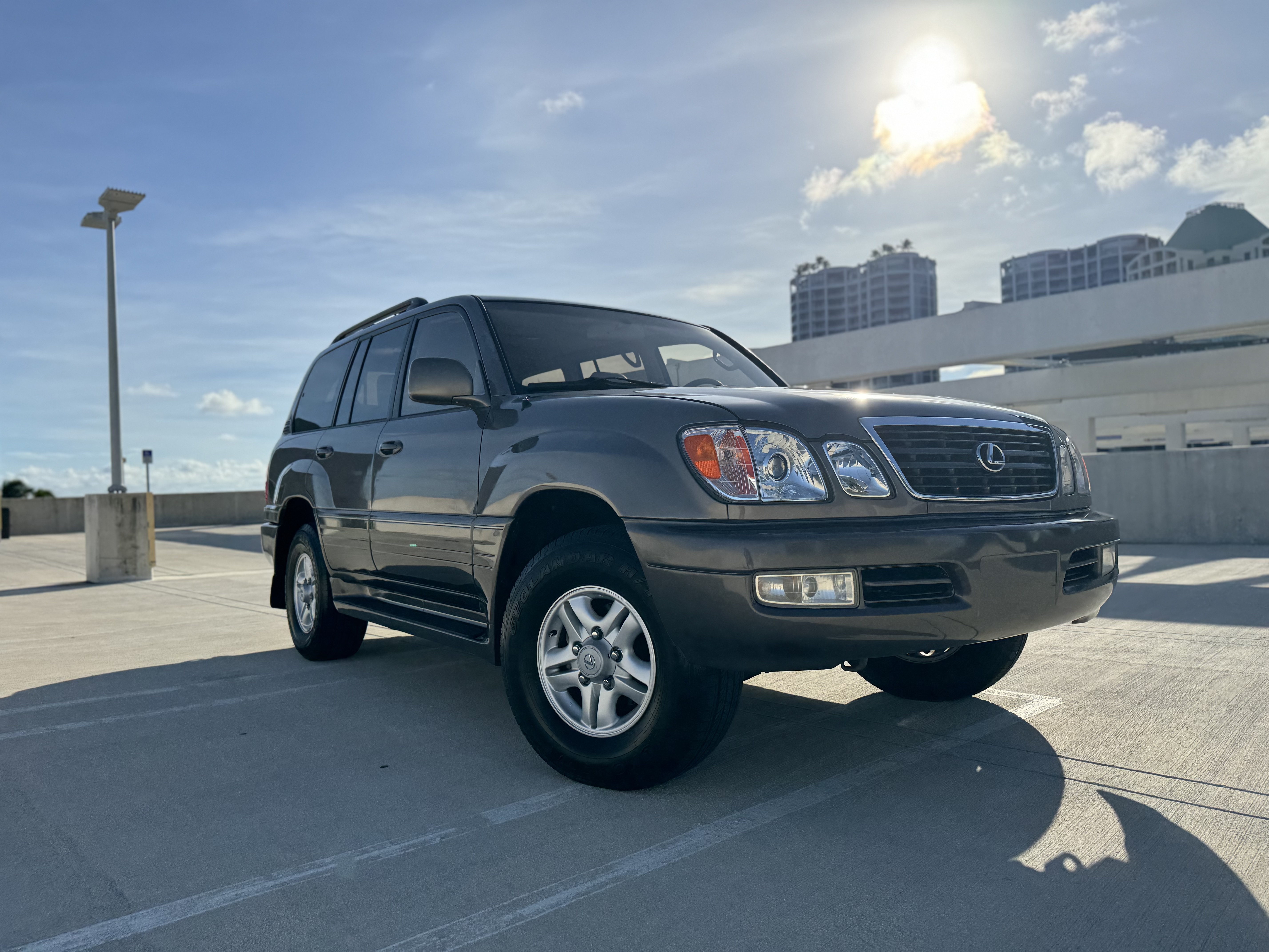 2000 Lexus LX470 75