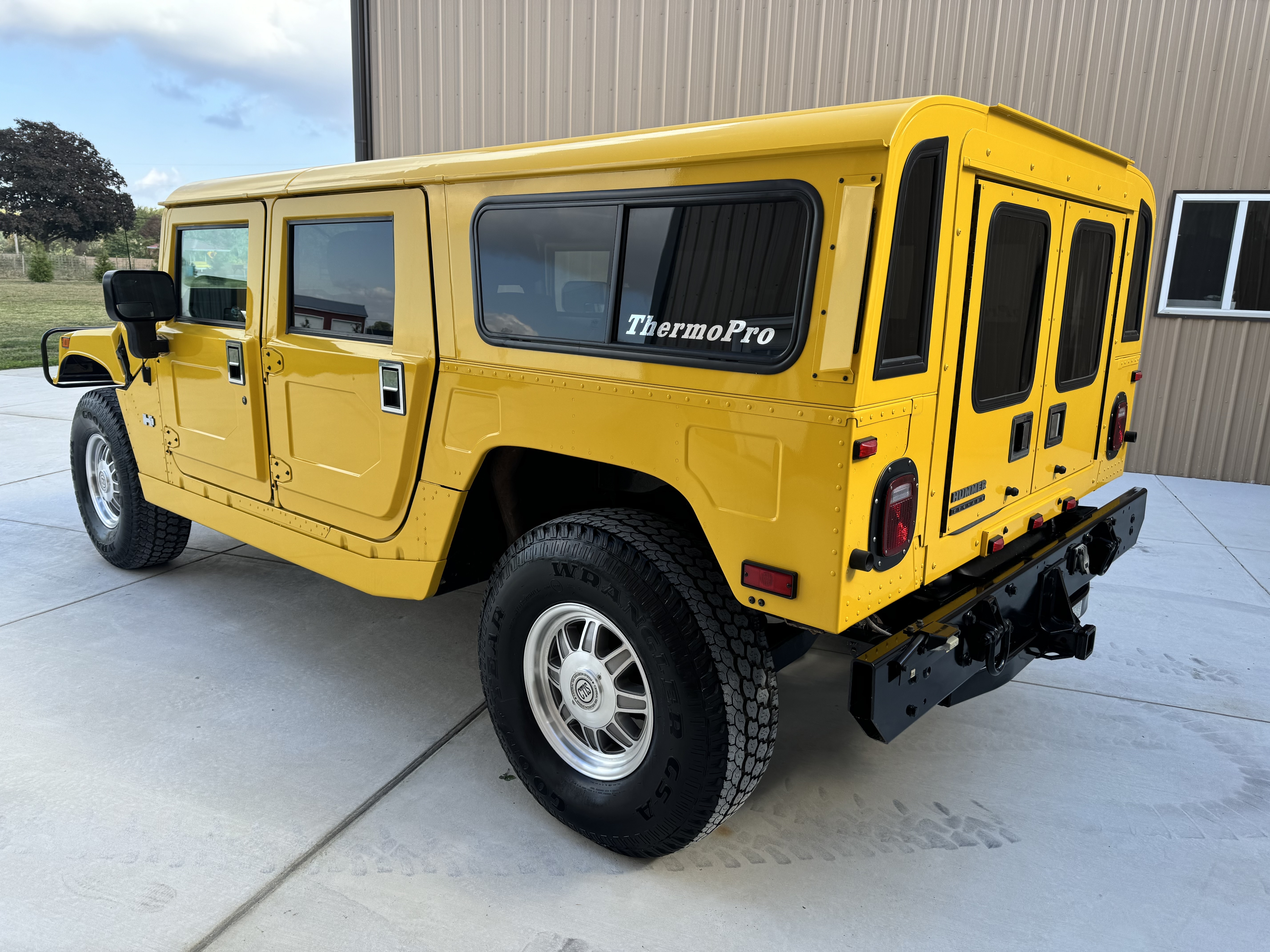 2002 Hummer H1 76