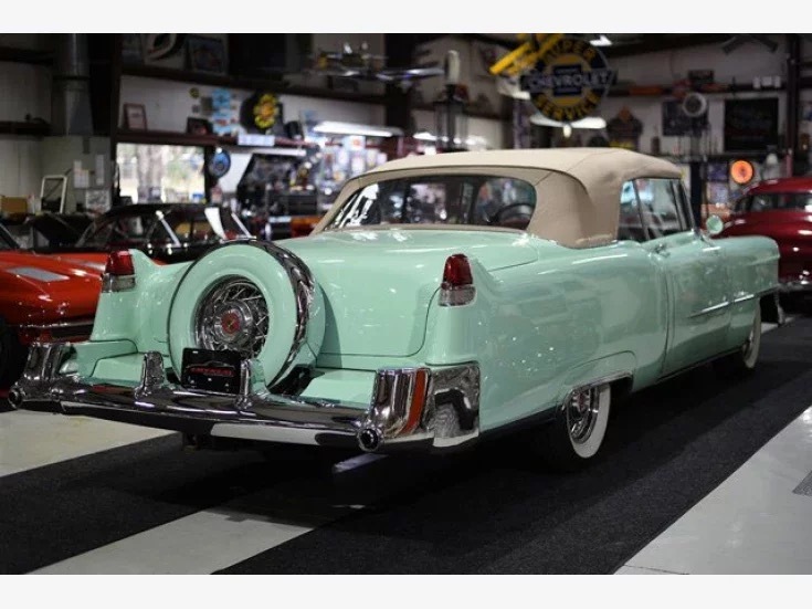1954 Cadillac 62 Series 32