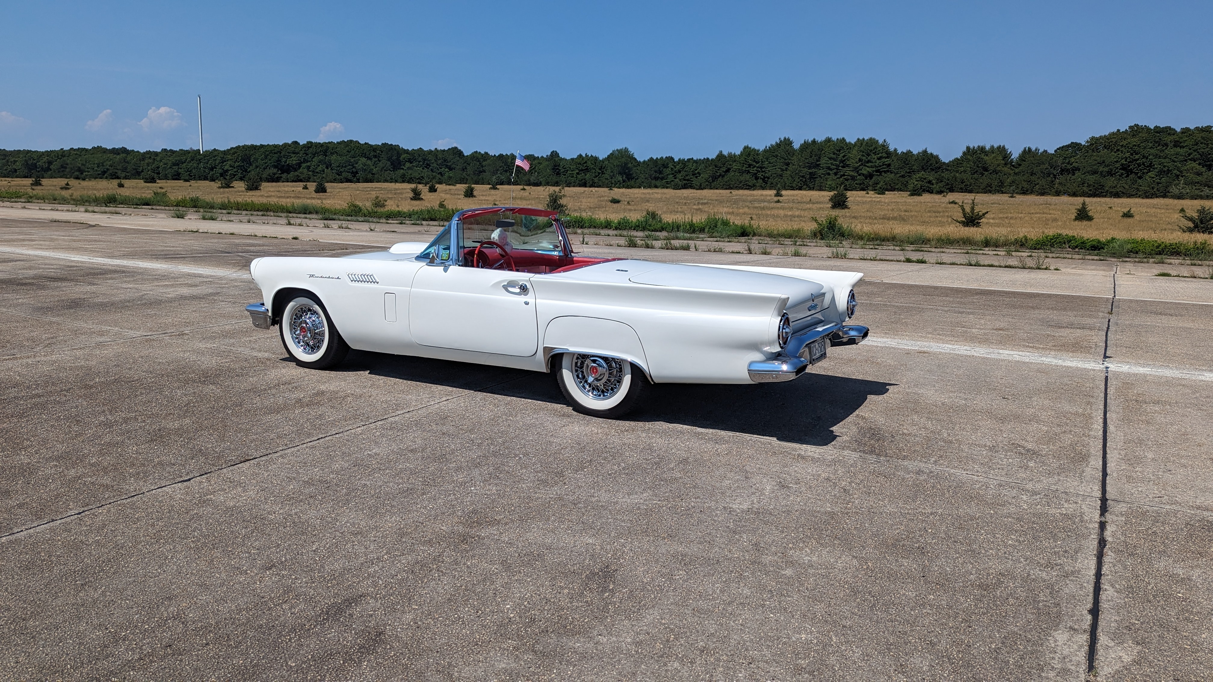 1957 Ford Thunderbird 3