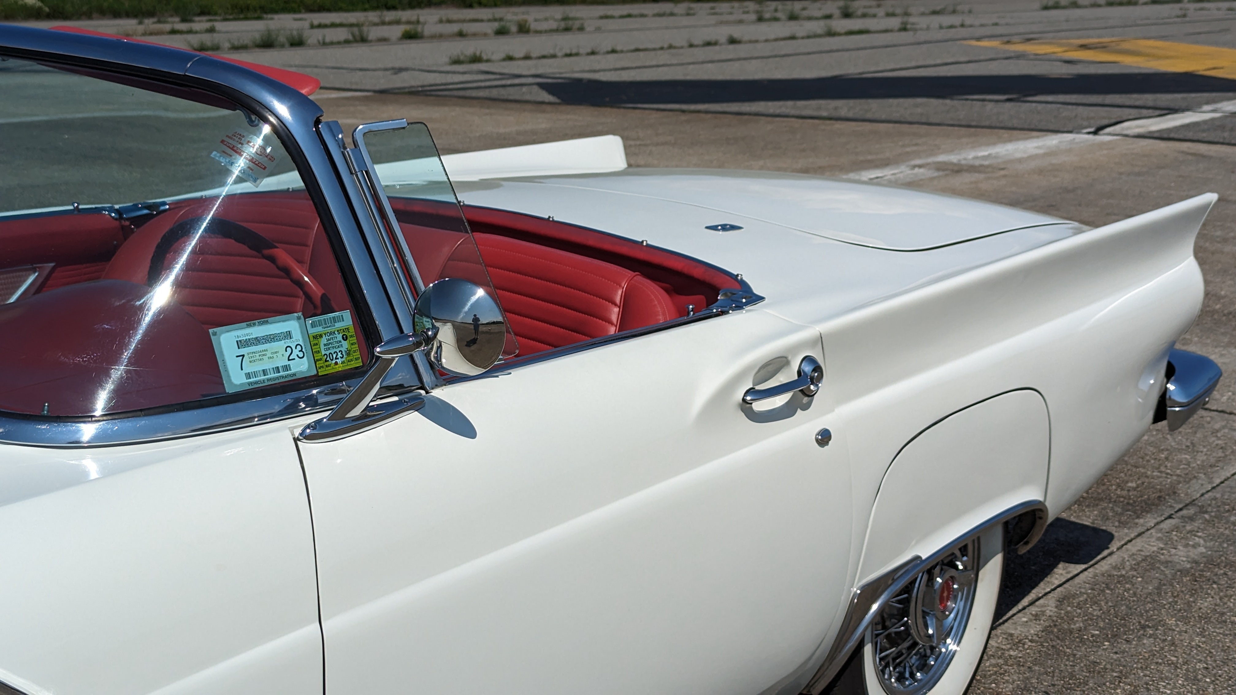 1957 Ford Thunderbird 41