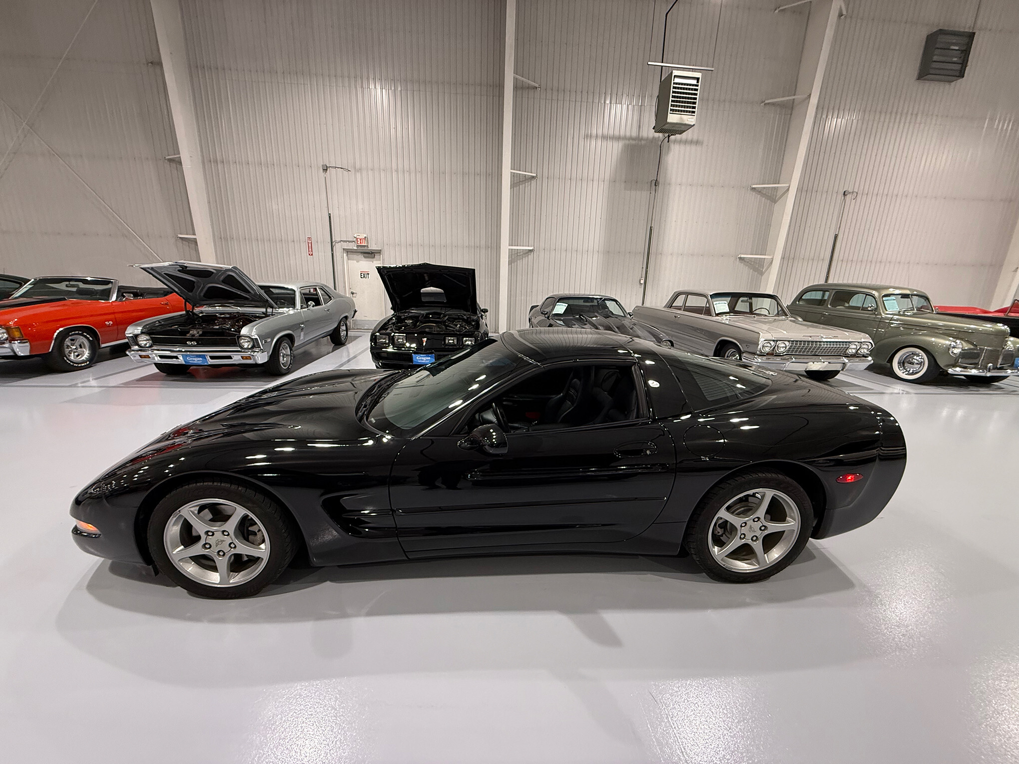 2003 Chevrolet Corvette 3