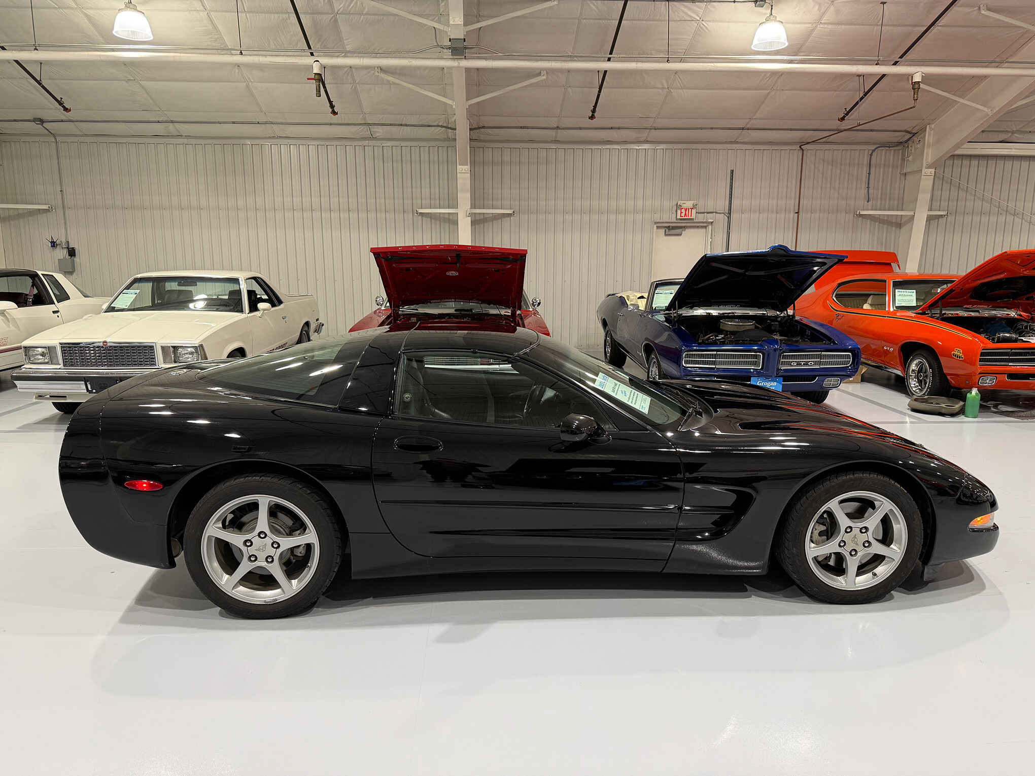 2003 Chevrolet Corvette 9