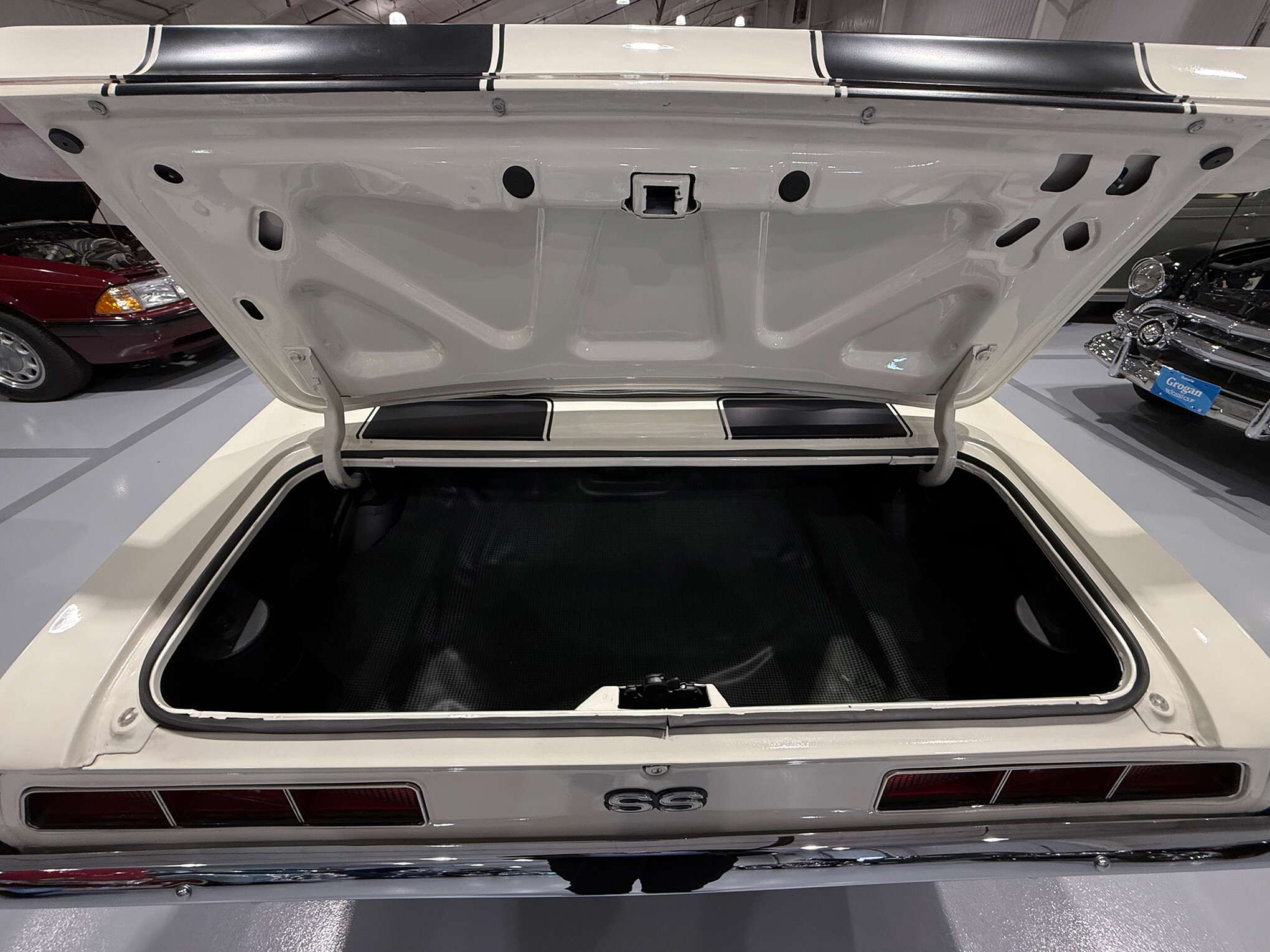 1969 Chevrolet Camaro SS 35
