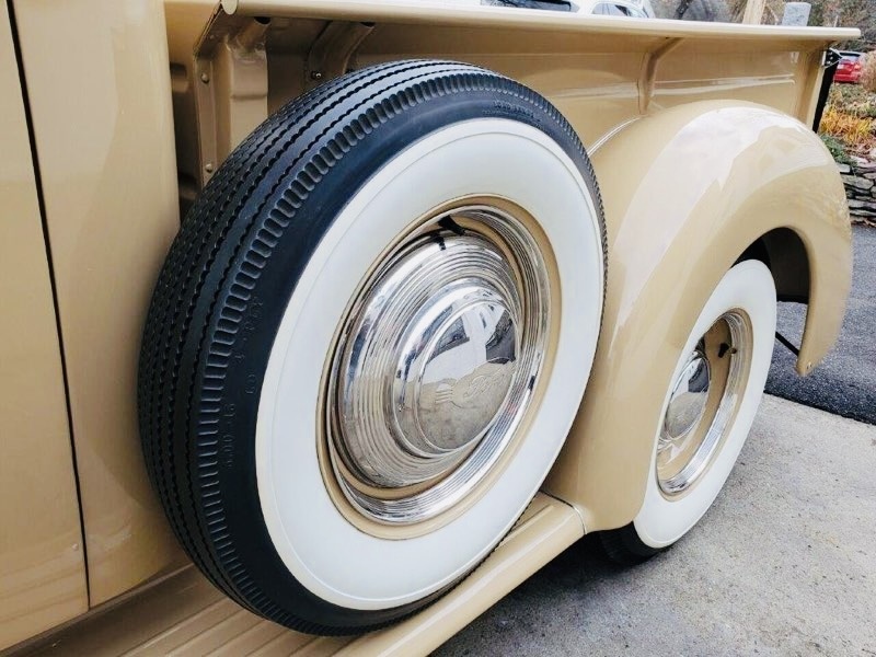 1946 Ford Pickup 12
