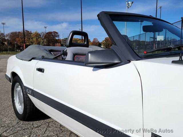 1986 Ford Mustang 19