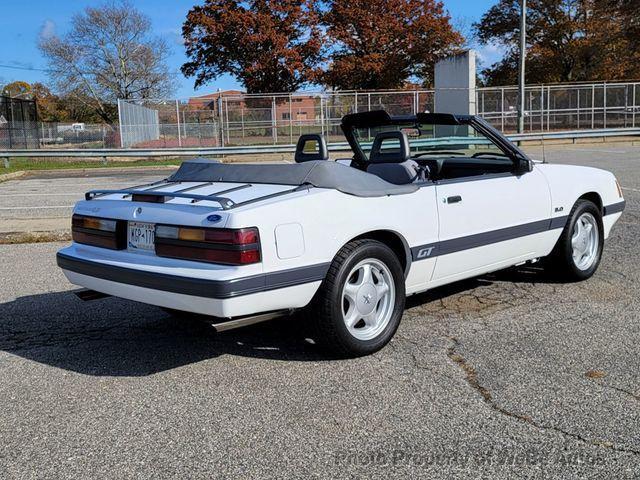 1986 Ford Mustang 8
