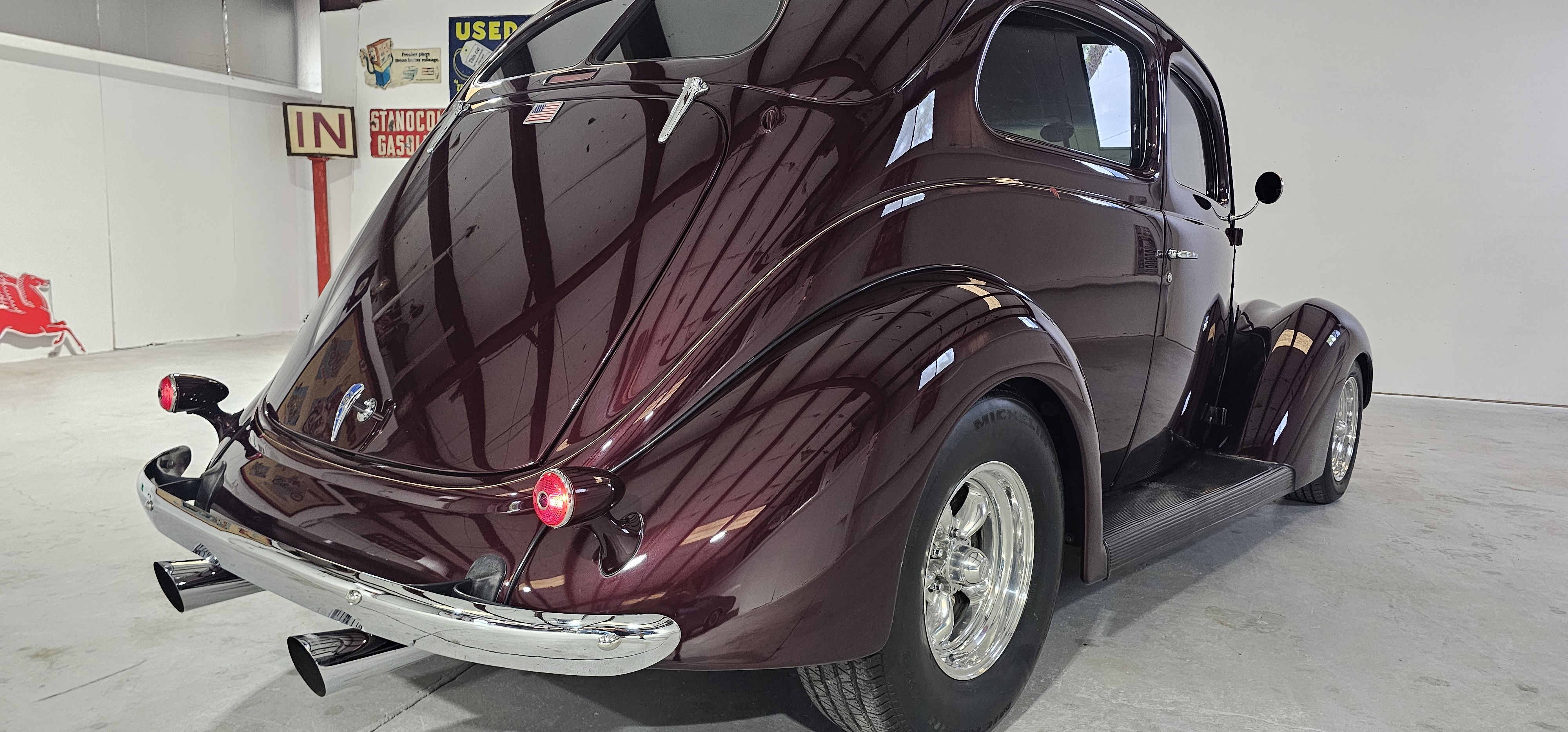 1937 Ford Slant Back Street Rod 17