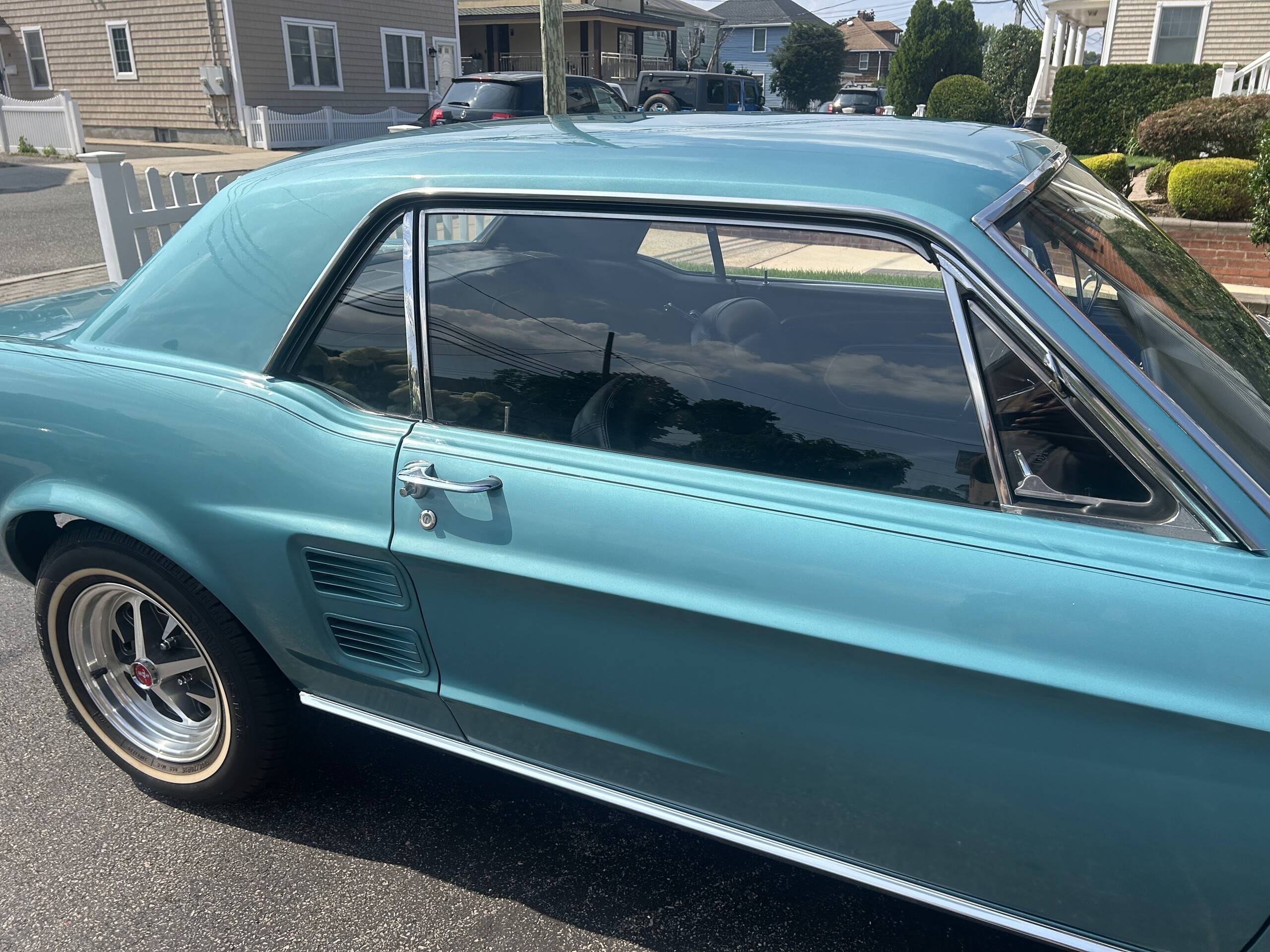 1967 Ford Mustang 4