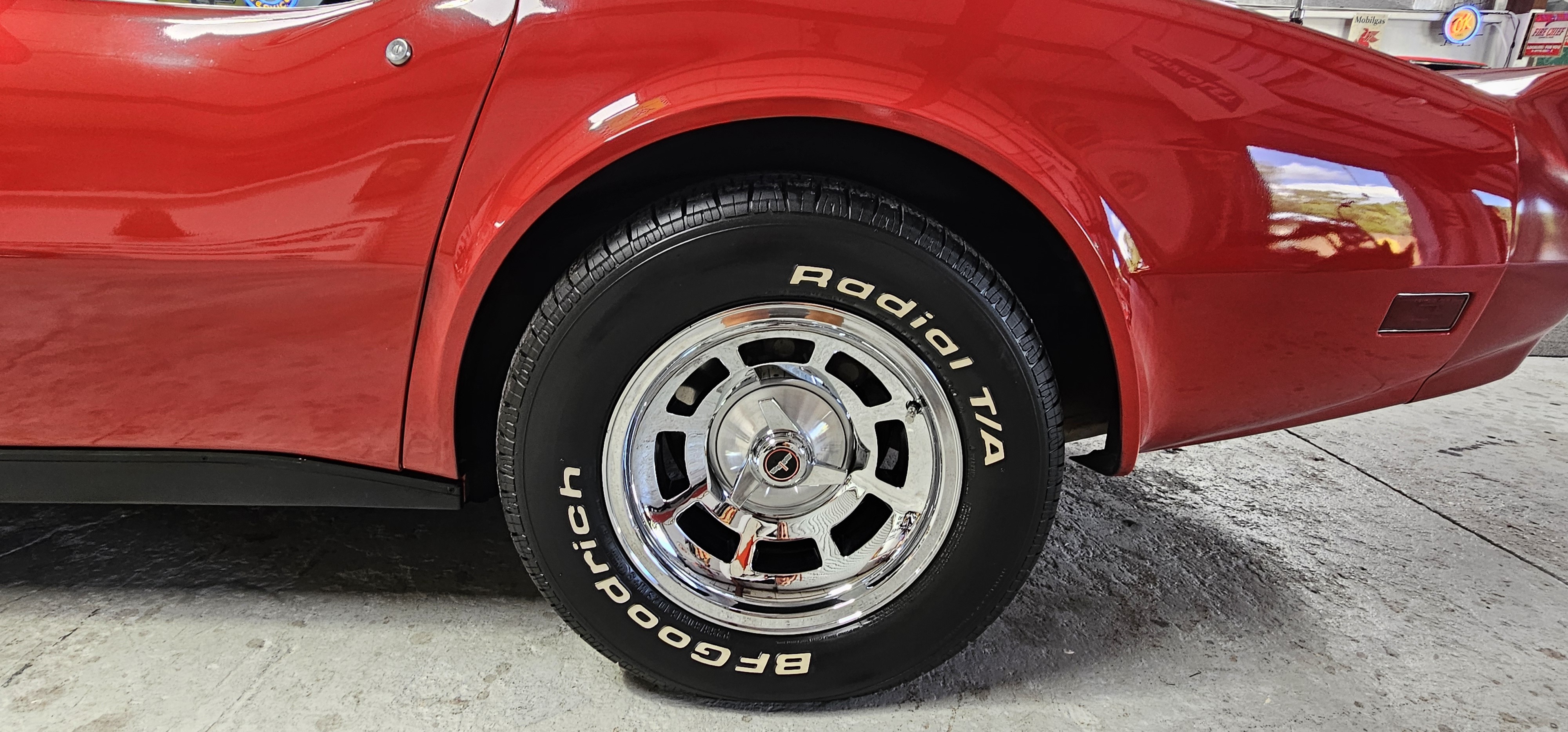 1981 CHEVROLET CORVETTE 32