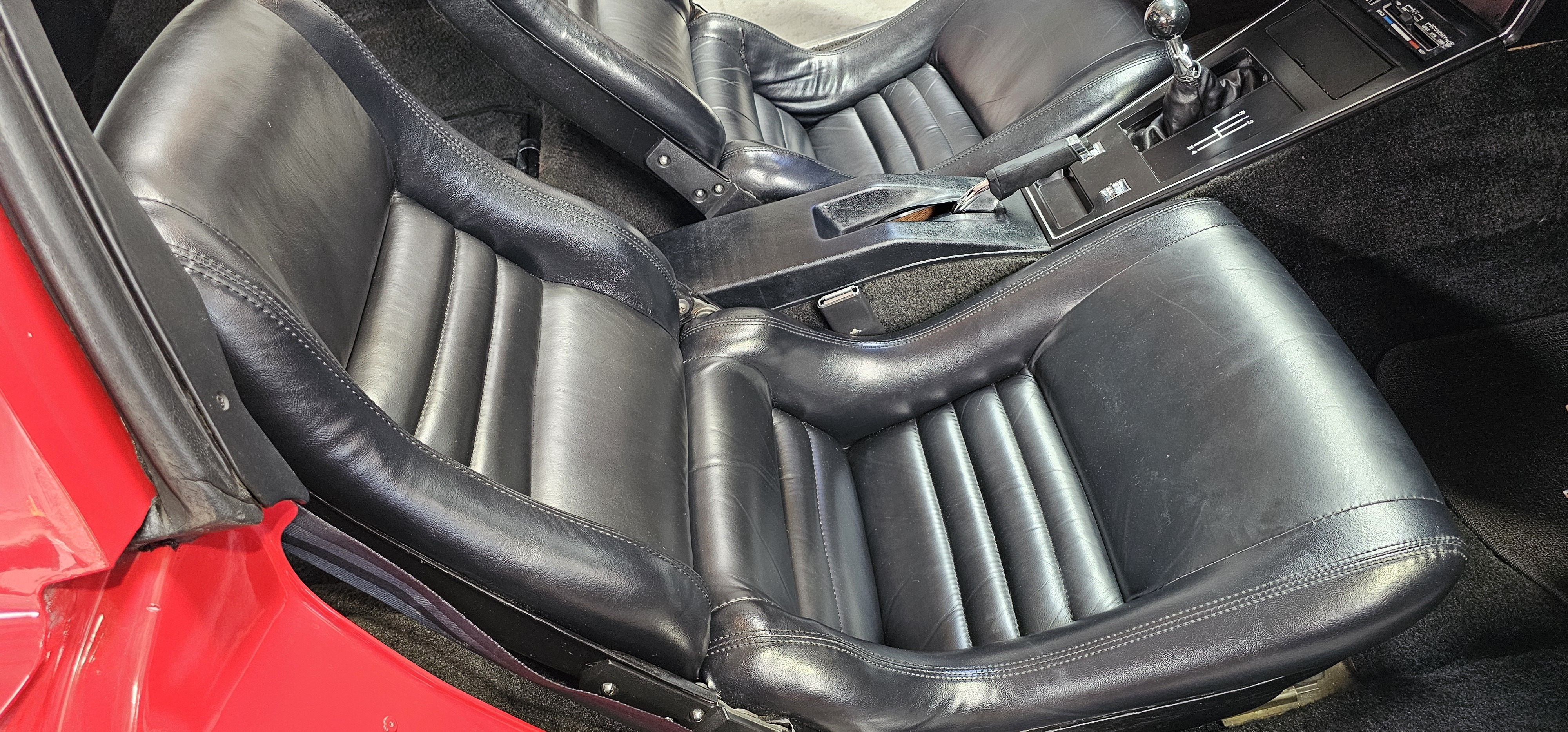 1981 CHEVROLET CORVETTE 64