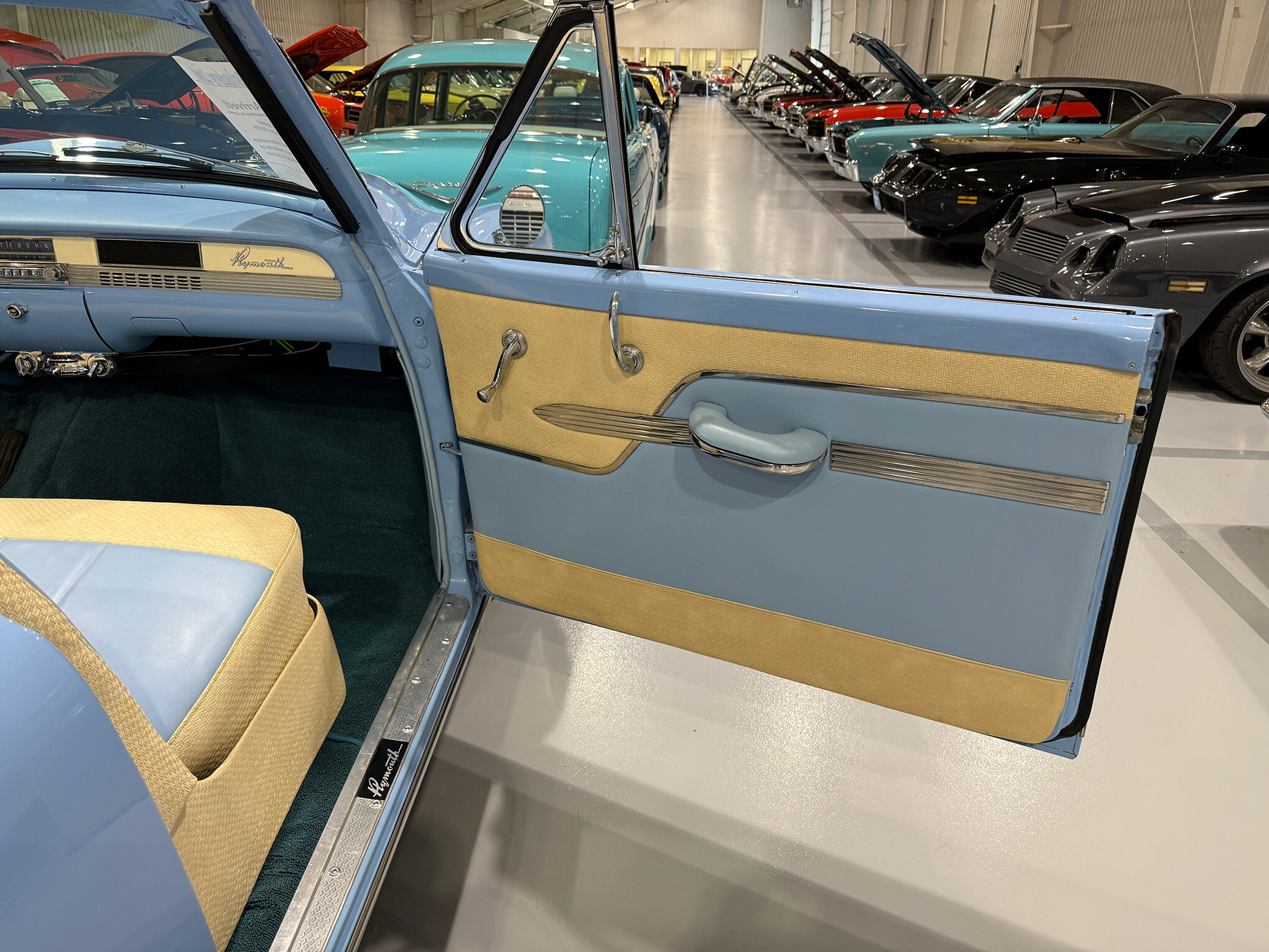 1954 Plymouth Belvedere 32