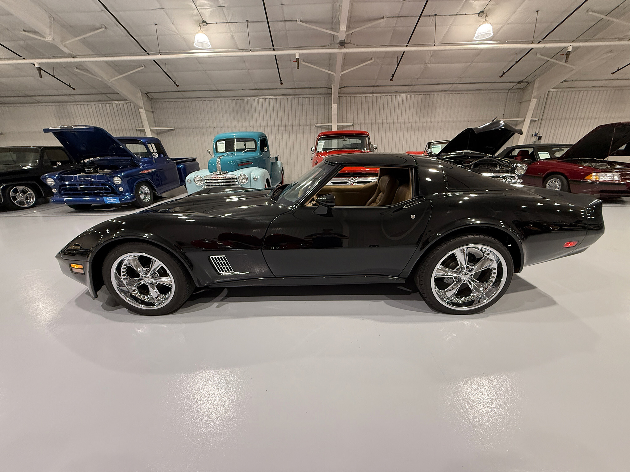 1981 Chevrolet Corvette Custom 6