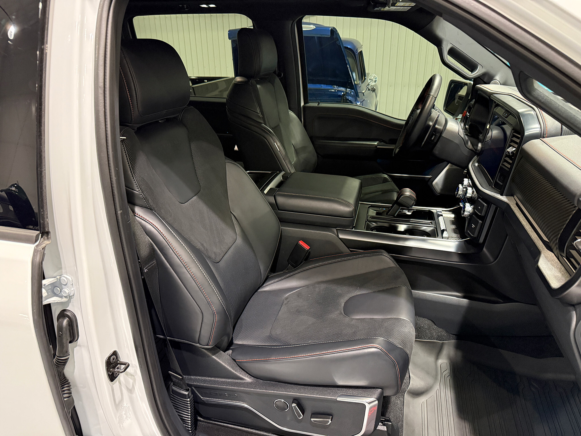 2025 Ford F-150 Raptor 25