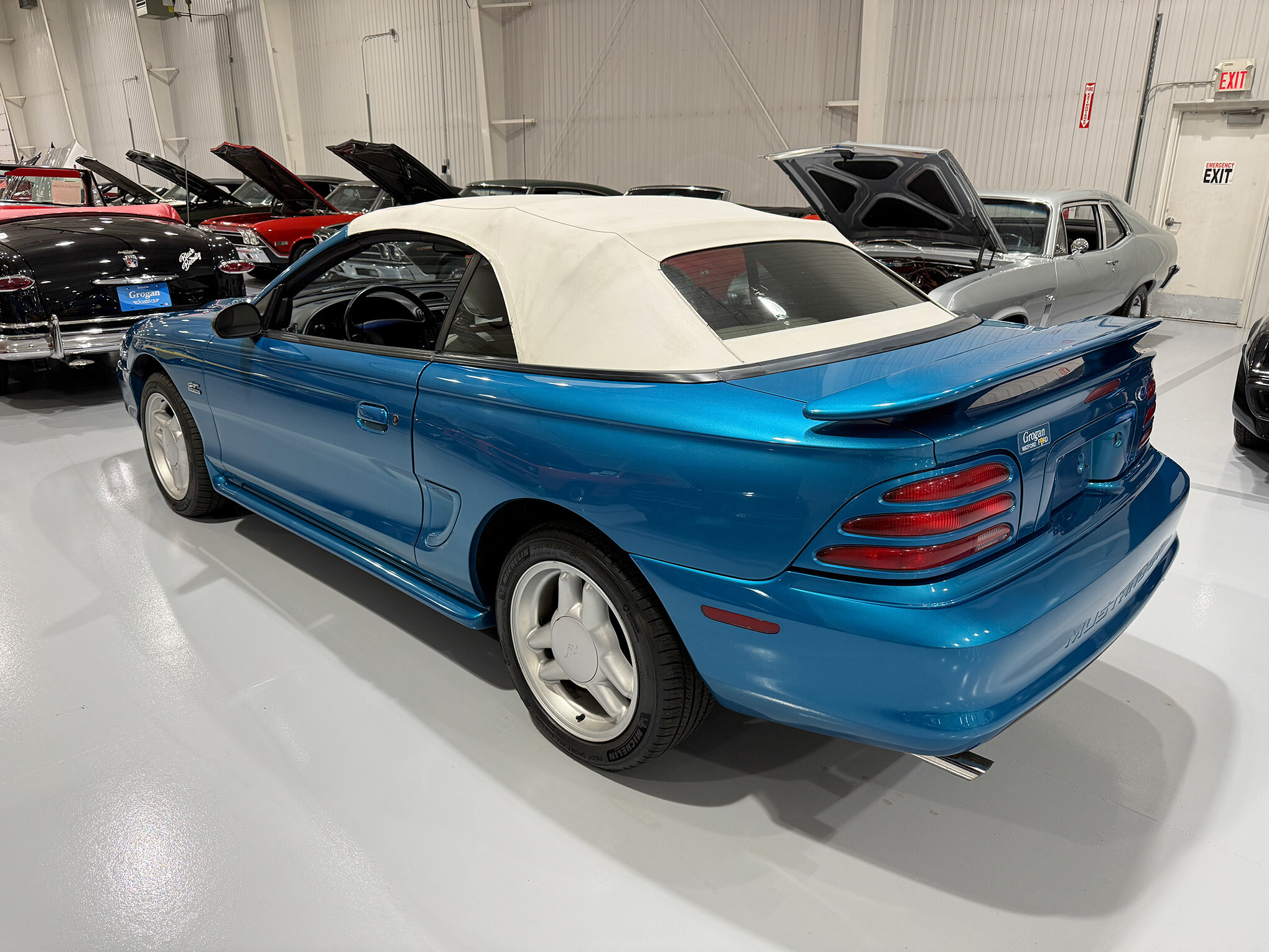 1995 Ford Mustang GT 9