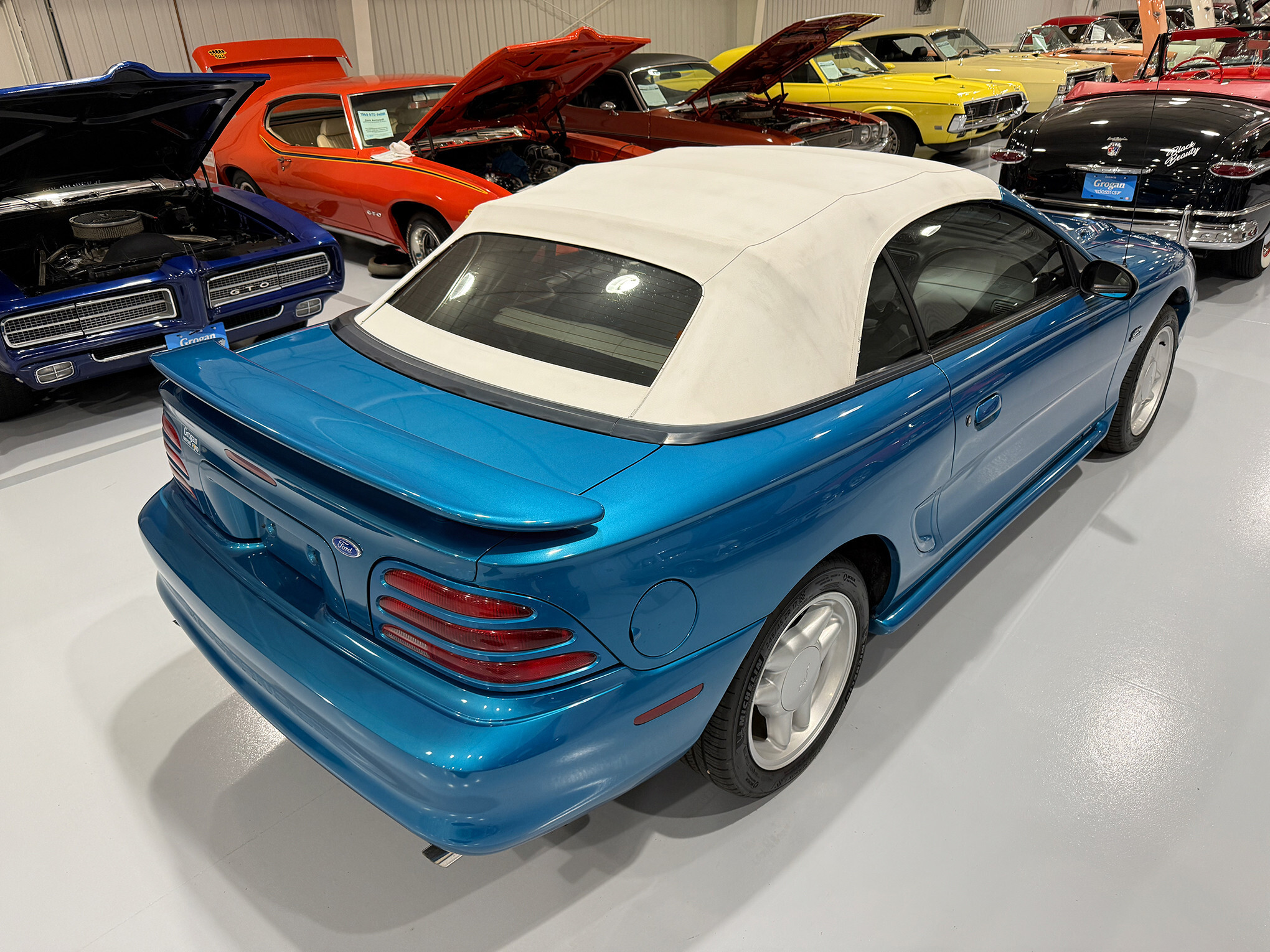 1995 Ford Mustang GT 13