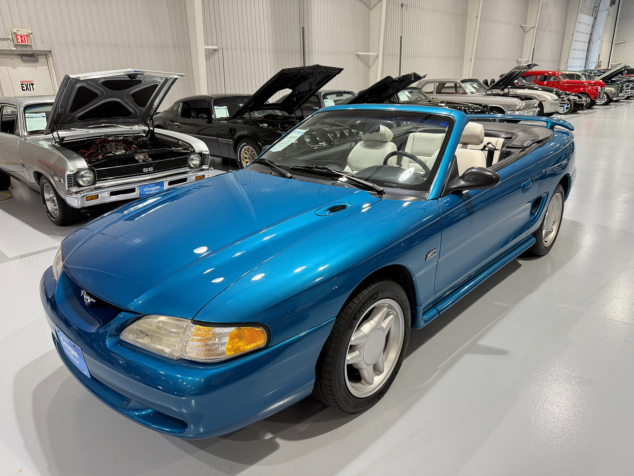 1995 Ford Mustang GT 17