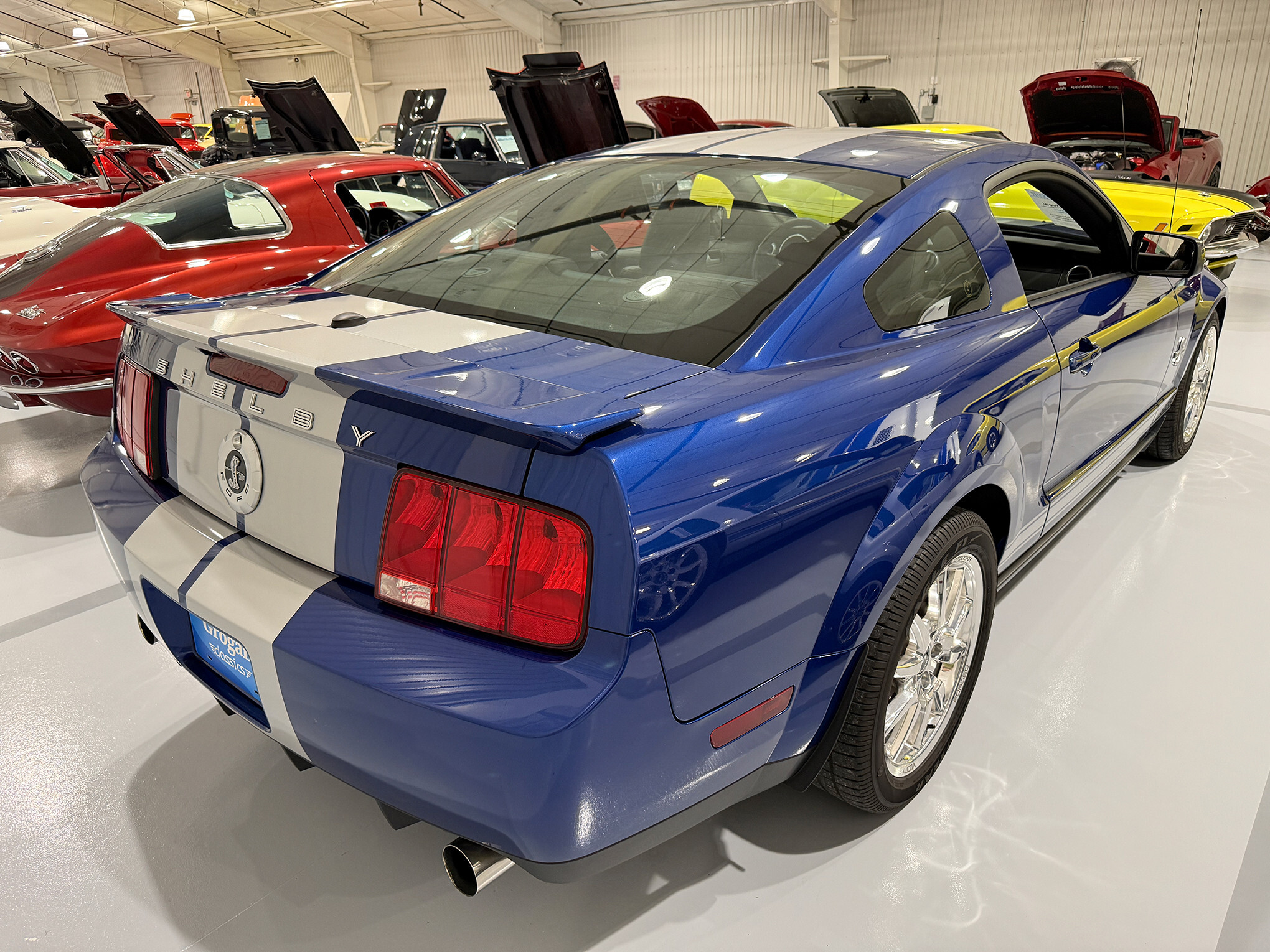 2009 ForD Shelby GT500 9