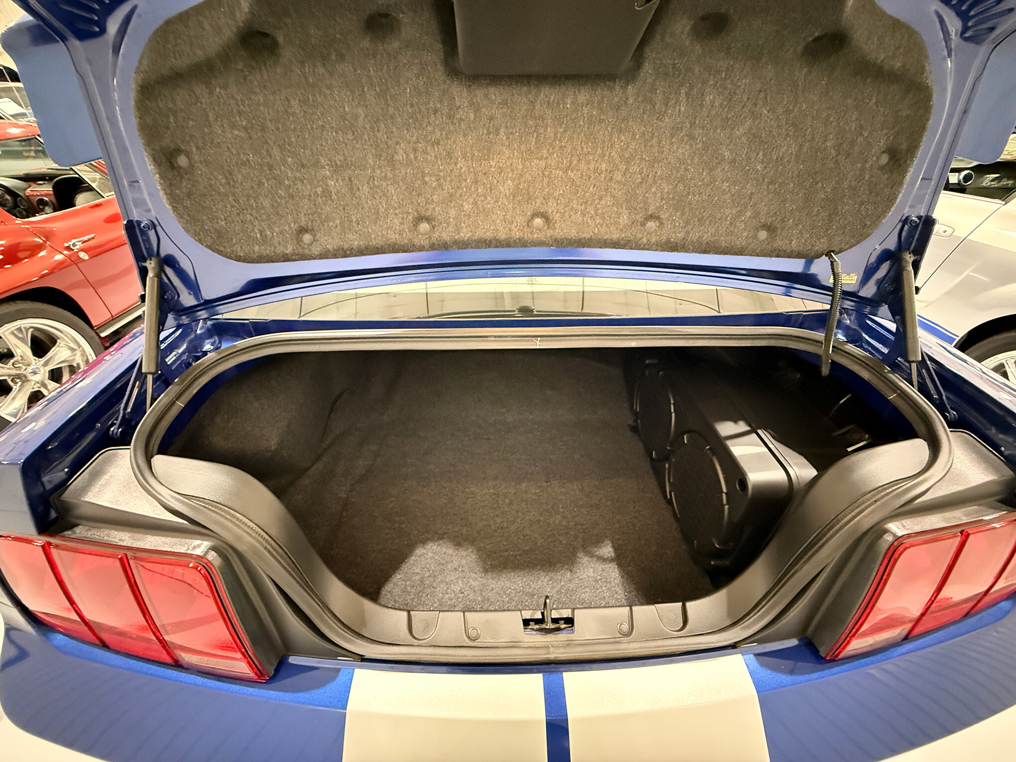 2009 ForD Shelby GT500 33