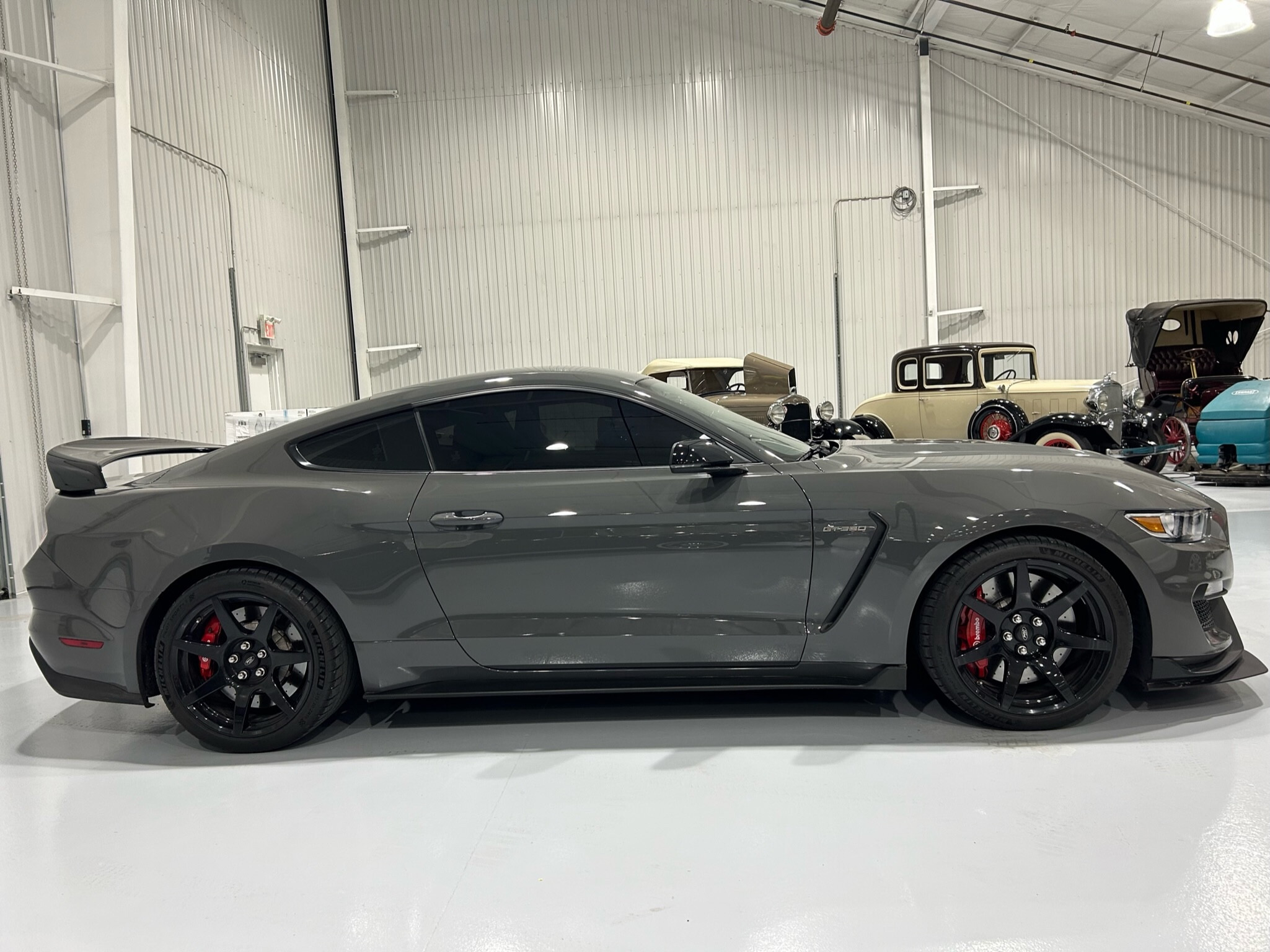 2018 Ford Shelby GT350 5