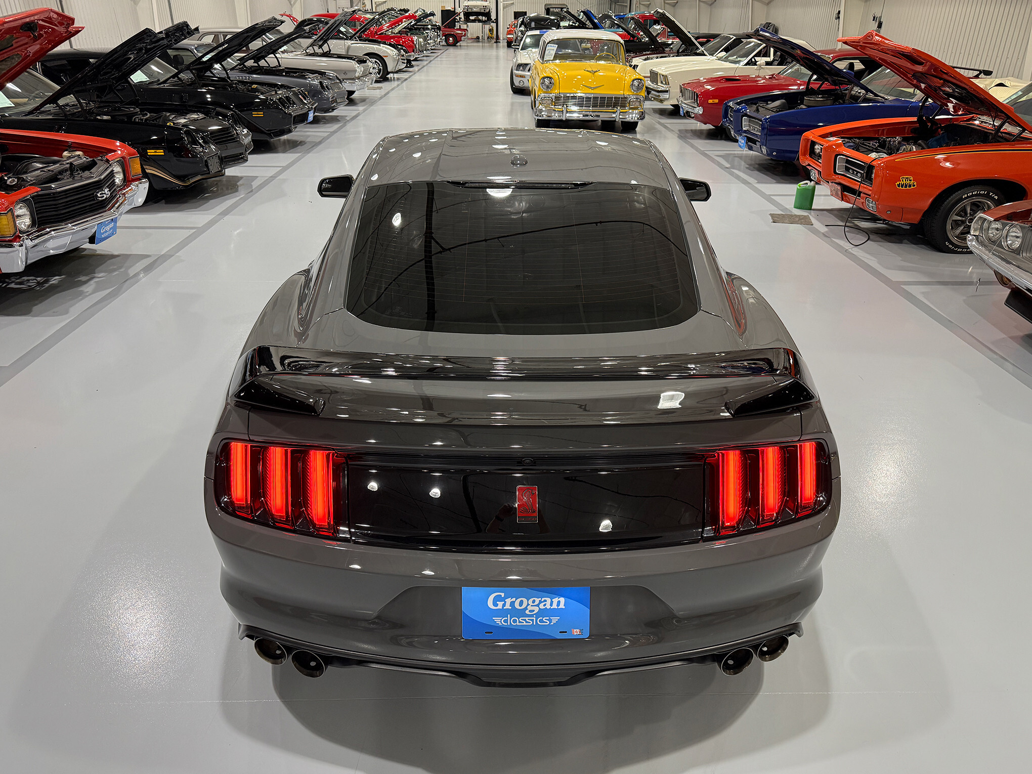 2018 Ford Shelby GT350 10