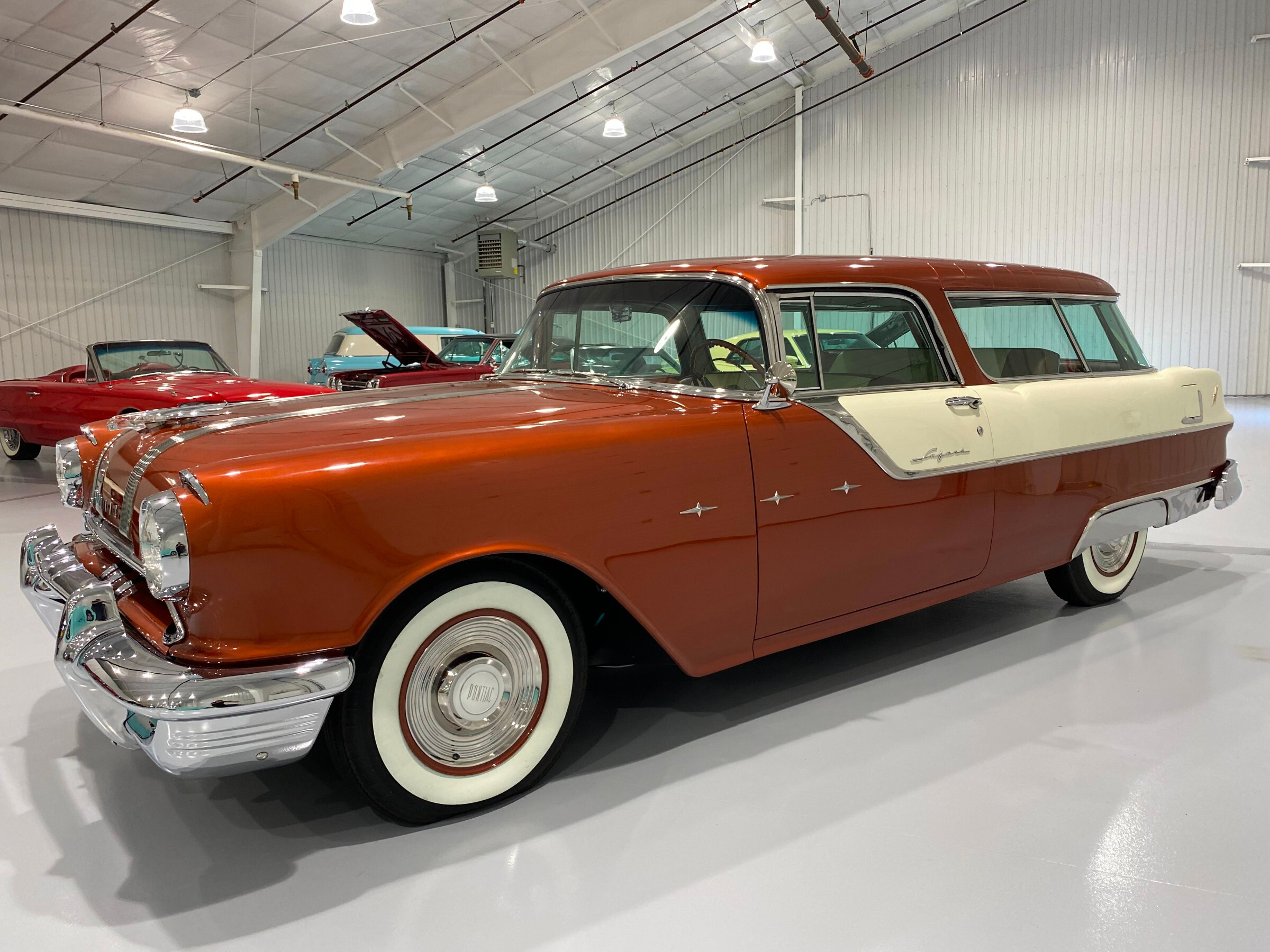 1955 Pontiac Star Chief Safari 2