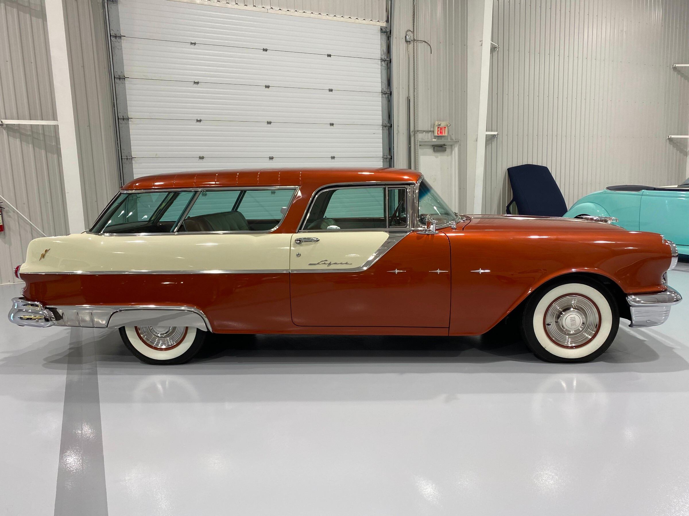 1955 Pontiac Star Chief Safari 5