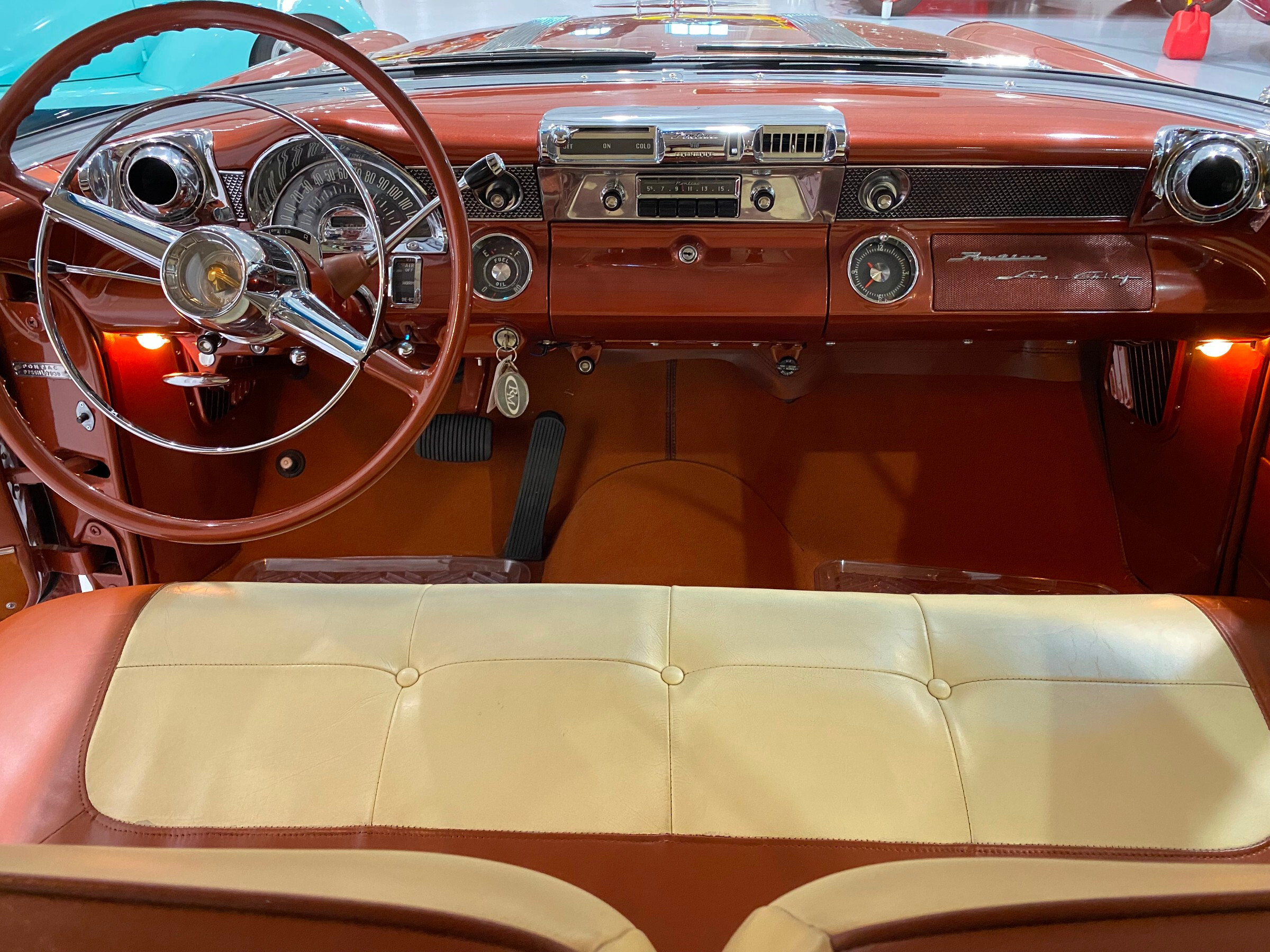 1955 Pontiac Star Chief Safari 13