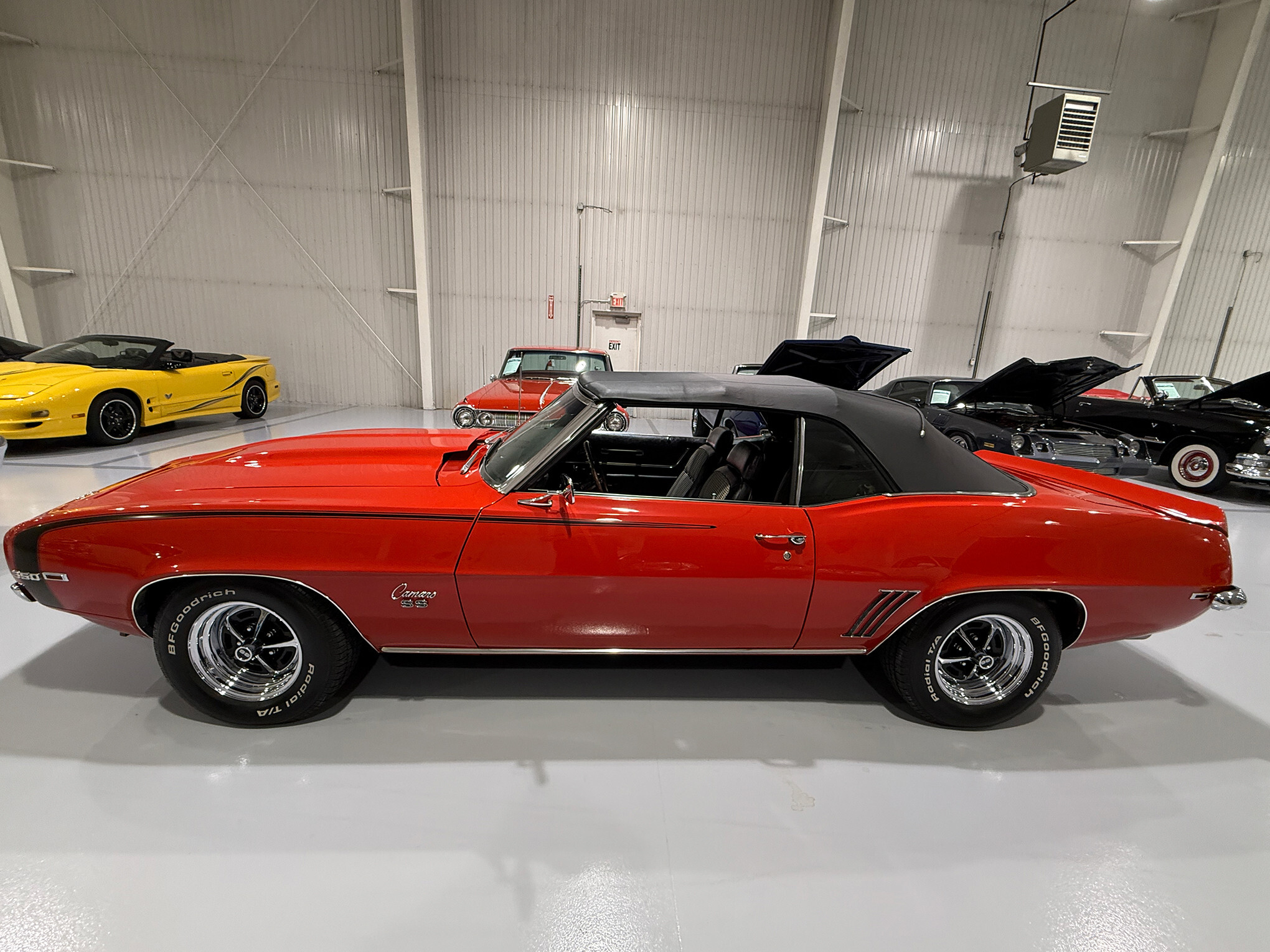 1969 Chevrolet Camaro SS/RS 3