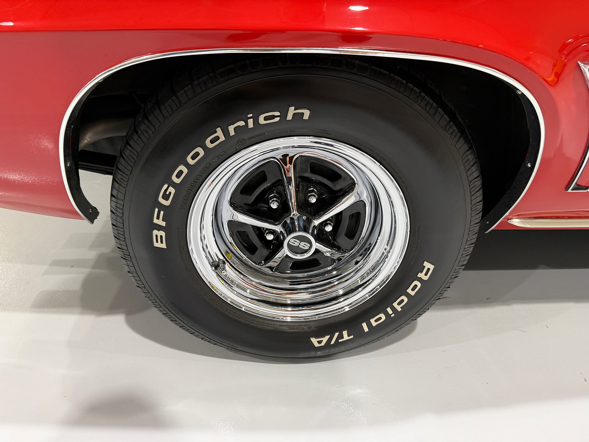 1969 Chevrolet Camaro SS/RS 14