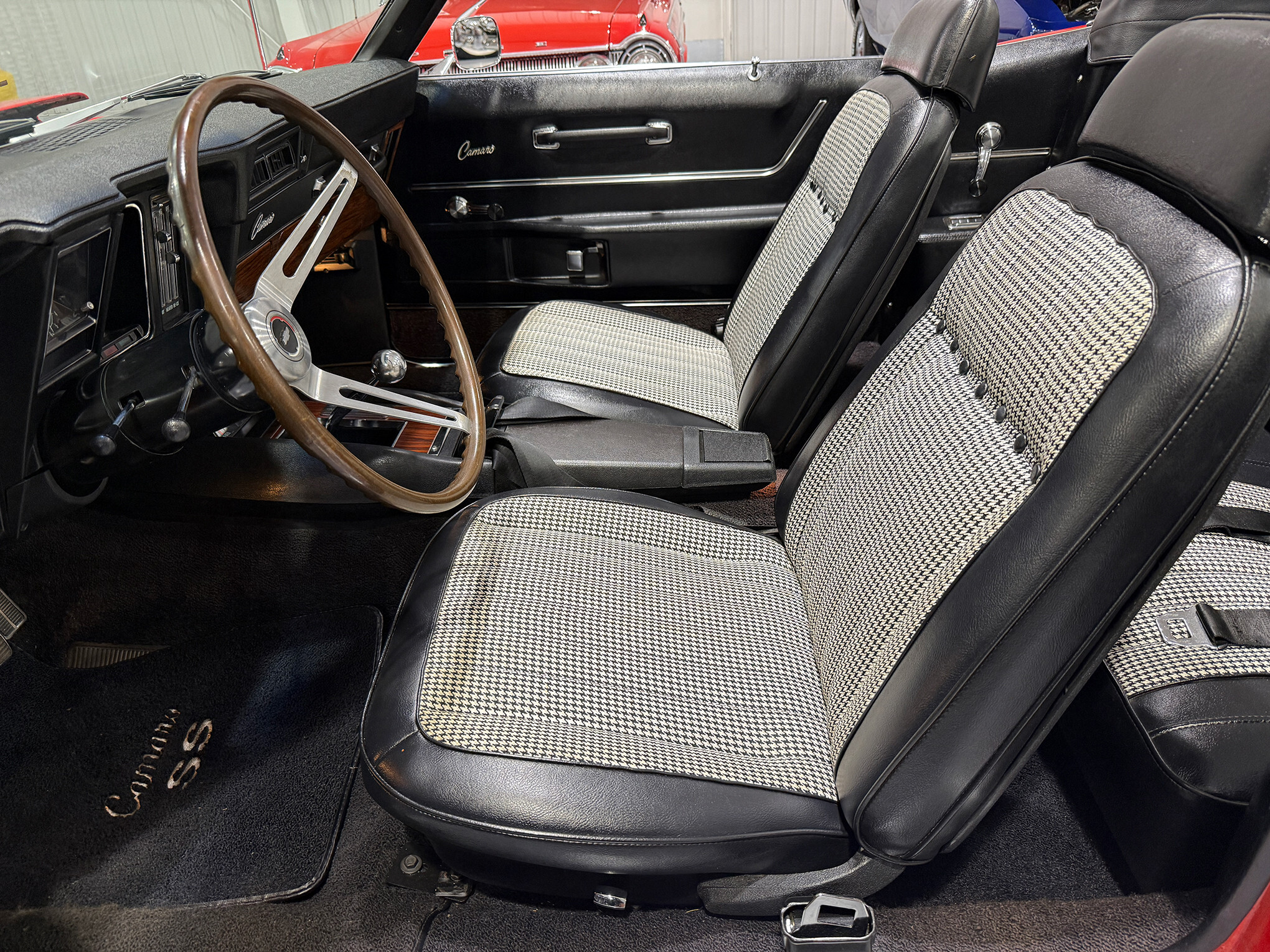 1969 Chevrolet Camaro SS/RS 22