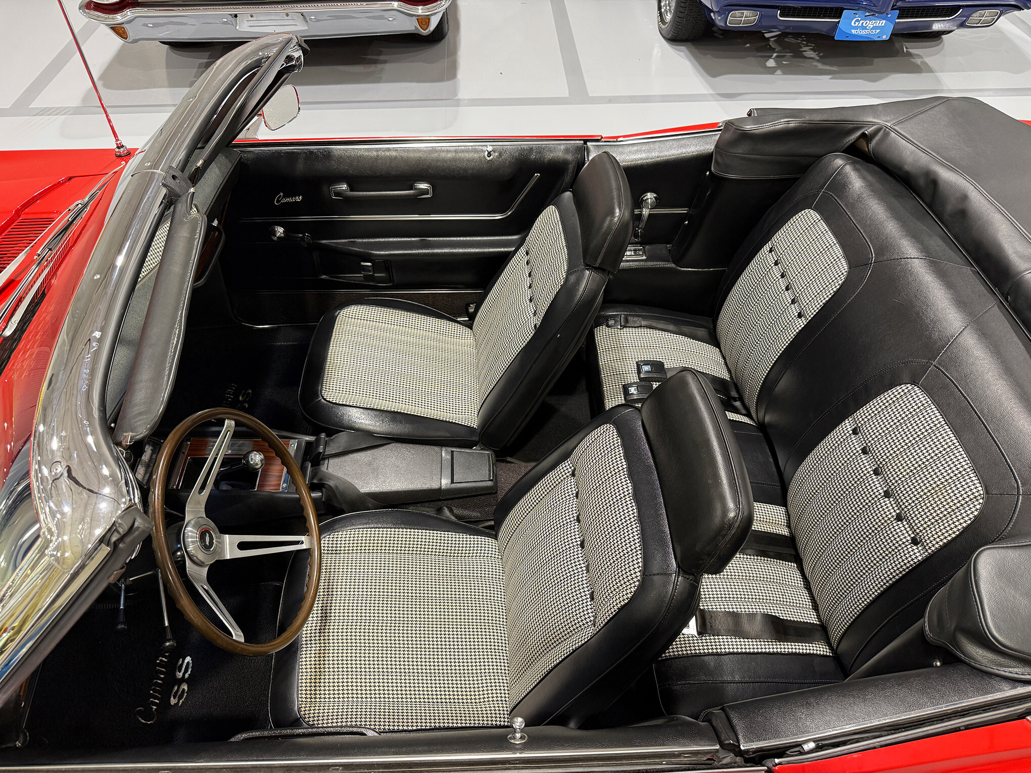 1969 Chevrolet Camaro SS/RS 19