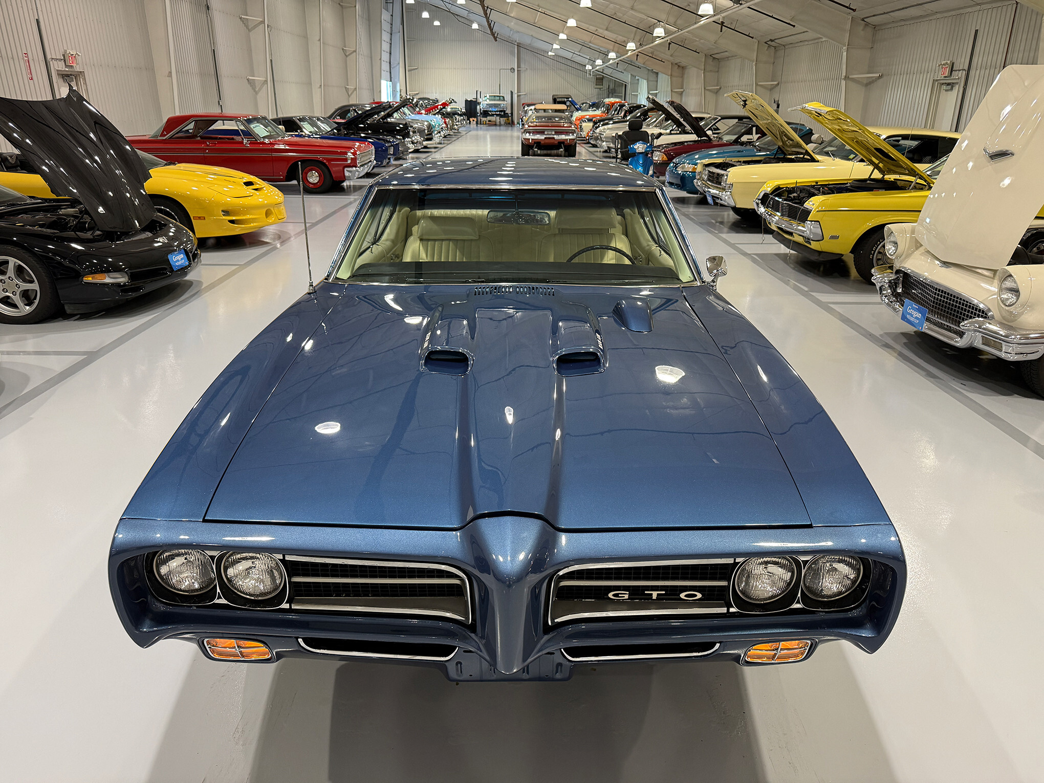 1969 Pontiac GTO Judge 11