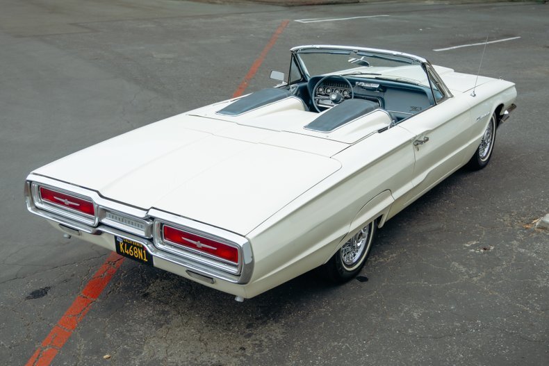 1964 Ford Thunderbird 3