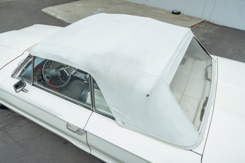 1964 Ford Thunderbird 47