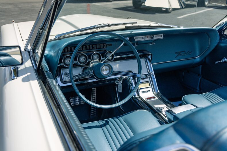 1964 Ford Thunderbird 141