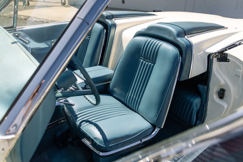 1964 Ford Thunderbird 147