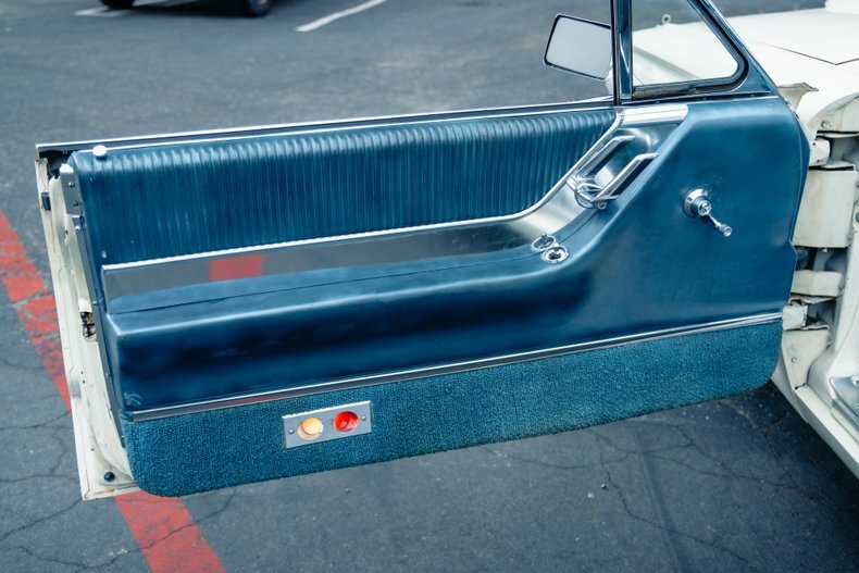 1964 Ford Thunderbird 149