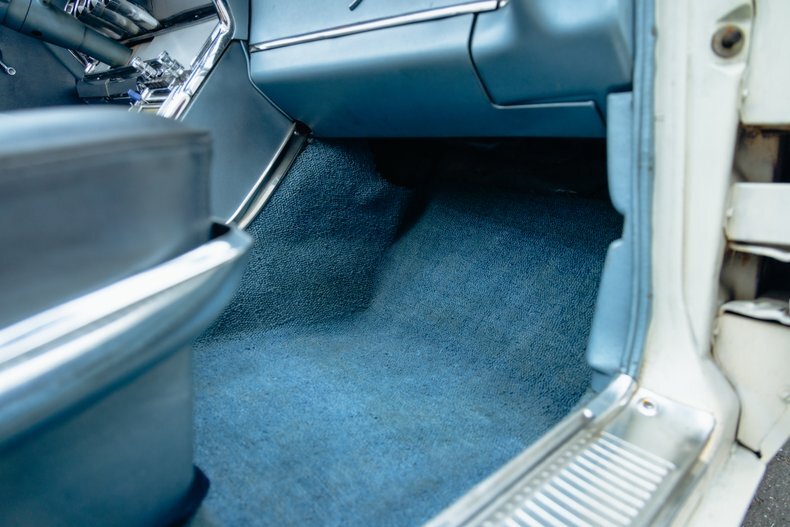 1964 Ford Thunderbird 207