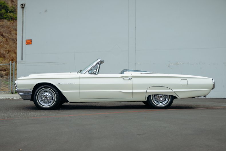1964 Ford Thunderbird 13