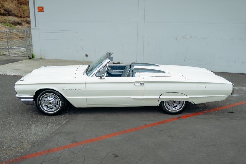 1964 Ford Thunderbird 15