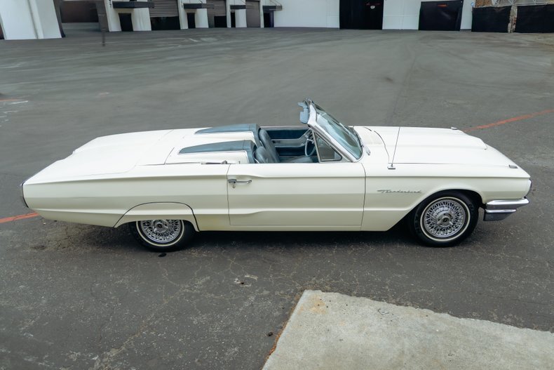 1964 Ford Thunderbird 17