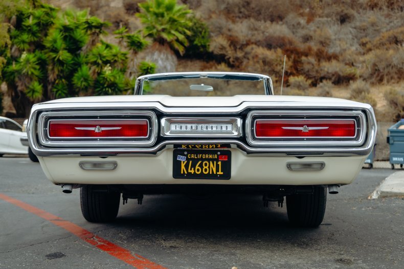 1964 Ford Thunderbird 49