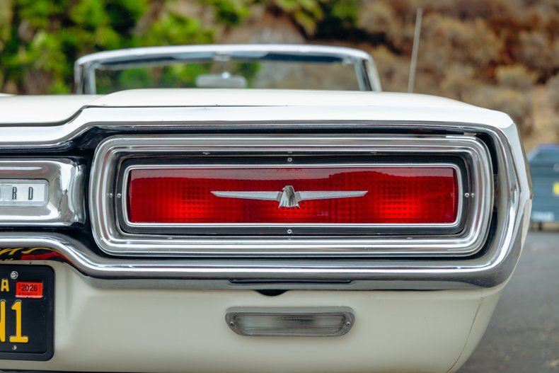1964 Ford Thunderbird 55