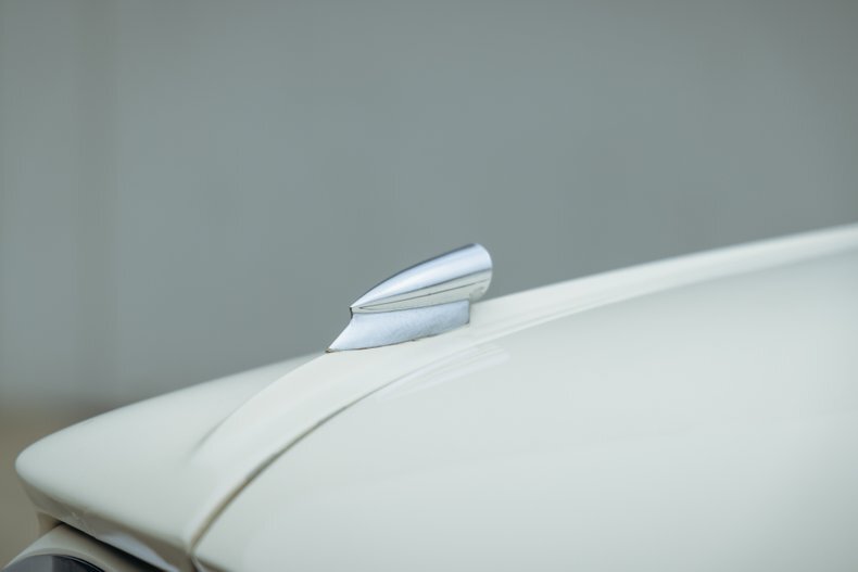 1964 Ford Thunderbird 85