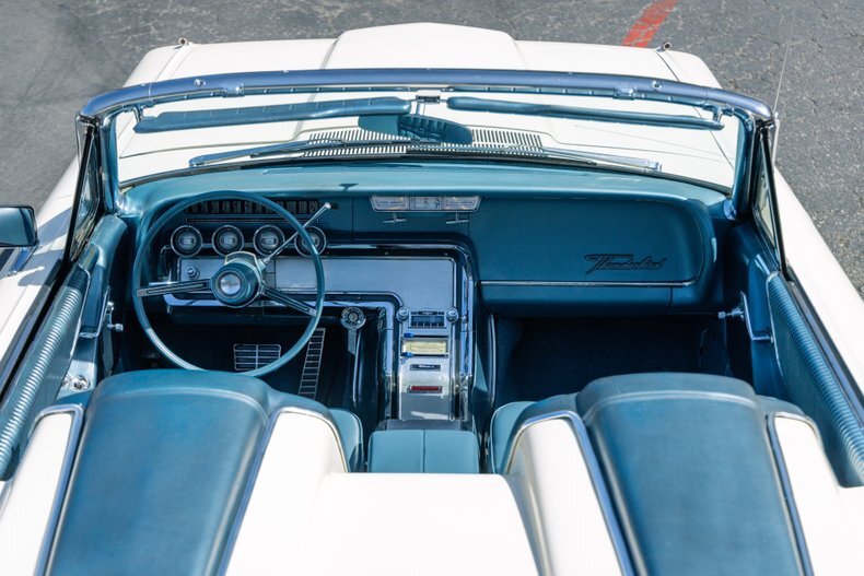 1964 Ford Thunderbird 203