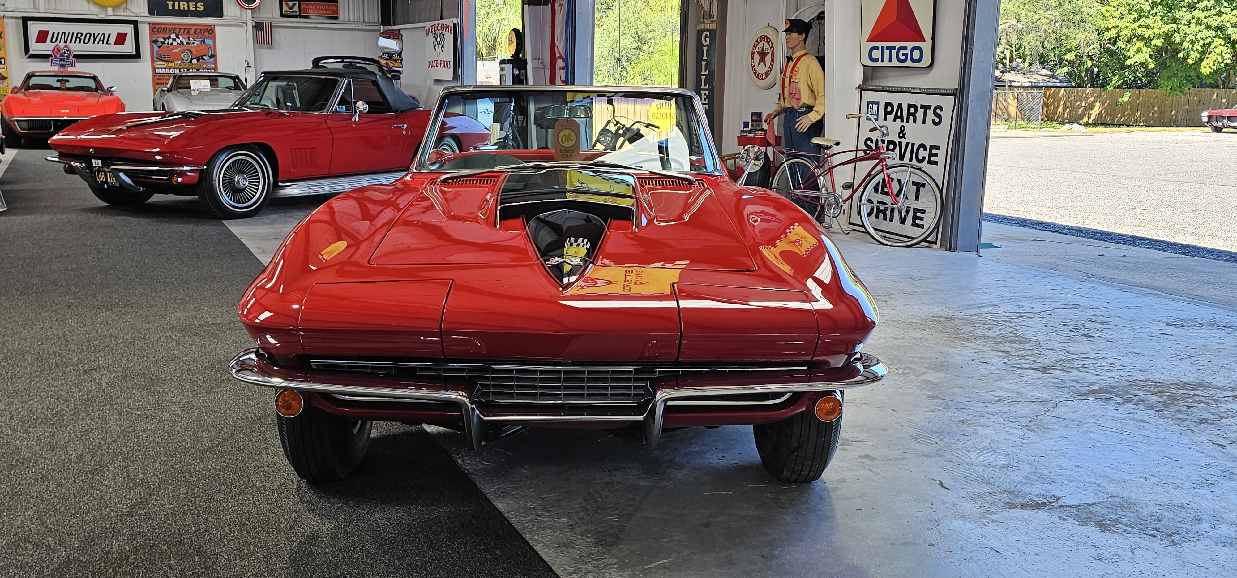 1967 CHEVROLET CORVETTE 8