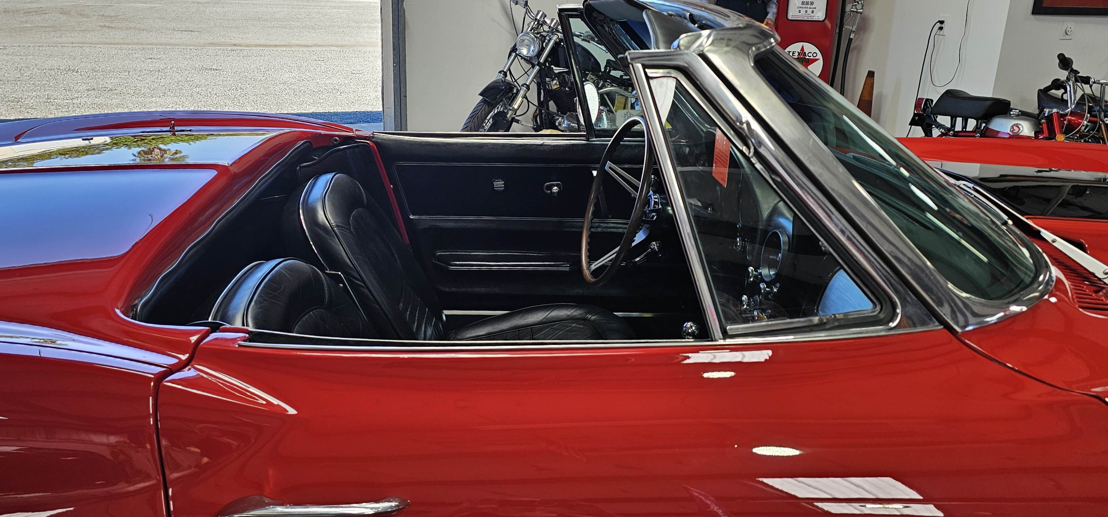 1967 CHEVROLET CORVETTE 40